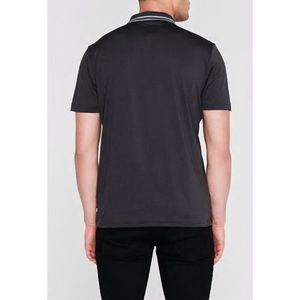 koszulka Polo widok z tyłu