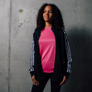 Wykorzystanie koszulki w stylizacji