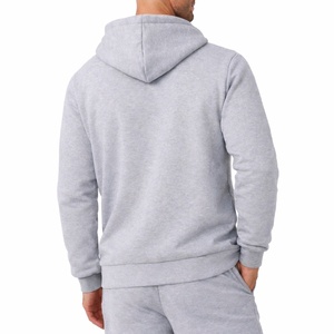 Model - widok z tyłu bluza szara Lacoste